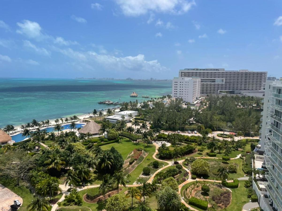 Beachfront Luxury Apartments Cancún Exterior foto