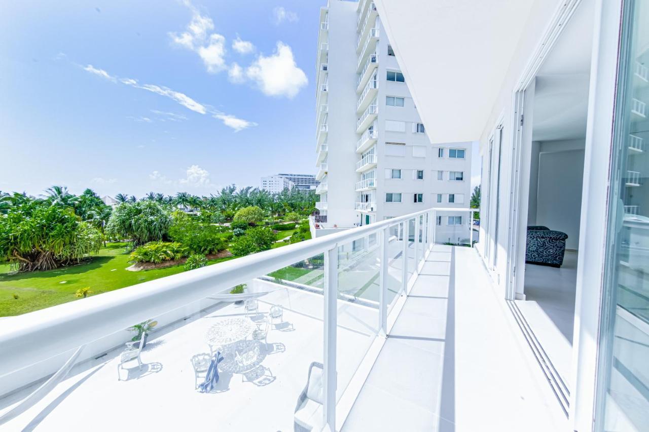 Beachfront Luxury Apartments Cancún Exterior foto